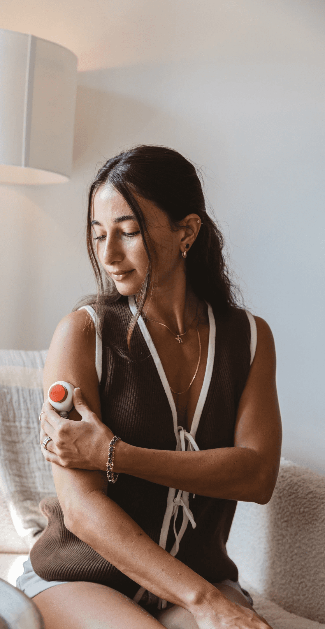Rythm Health collection device applied to an upper arm